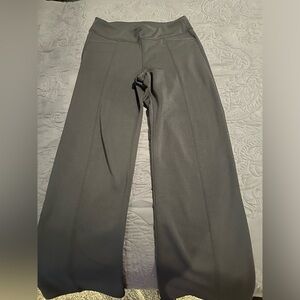 Women’s large lined black Athleta pants.